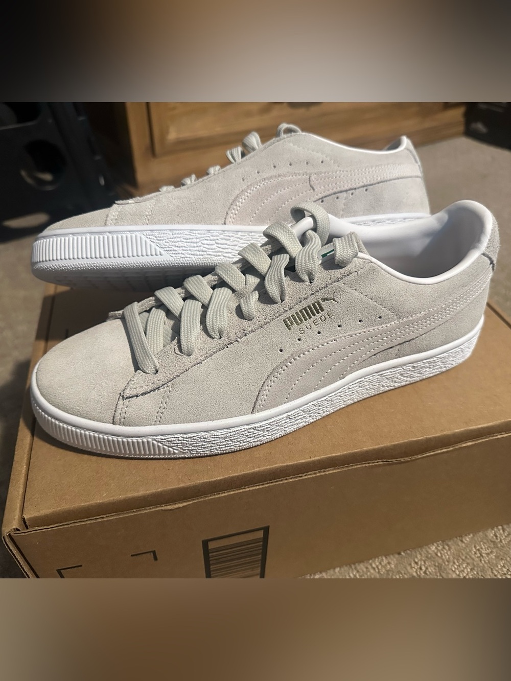 NEW Puma Suede Classic Light Gray Shoes Sneakers Mens size 8